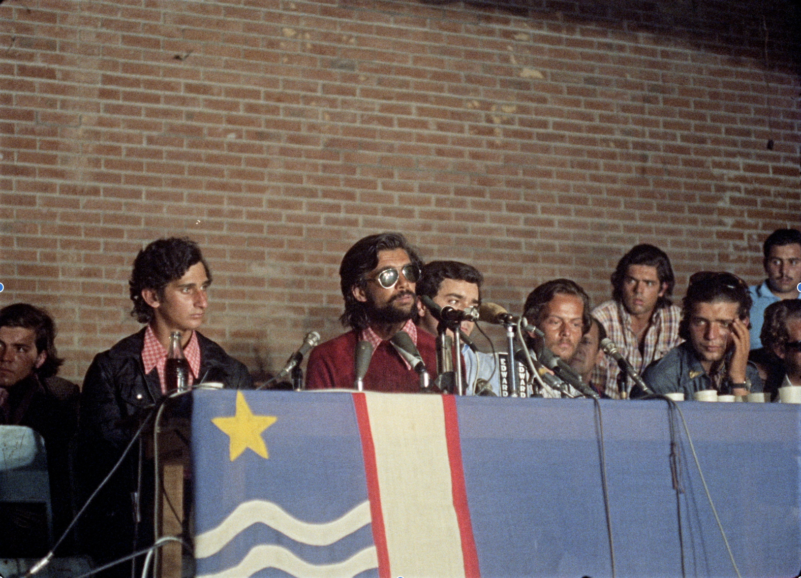 “La odisea de Los Andes” de 1976: Cineteca Nacional exhibirá uno de los primeros documentales sobre la tragedia de los uruguayos junto a uno de los sobrevivientes y el director